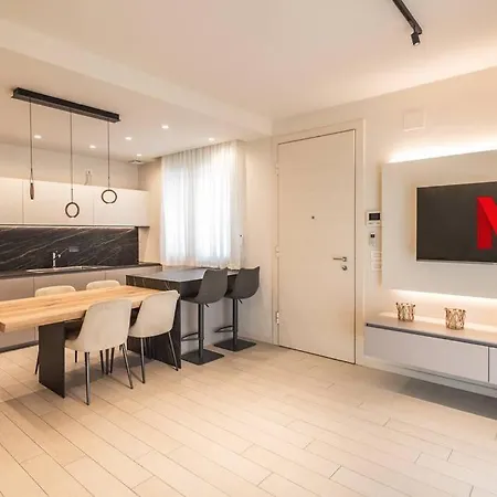 Amazhome - New Modern Seaside House Near The Sea Apartman