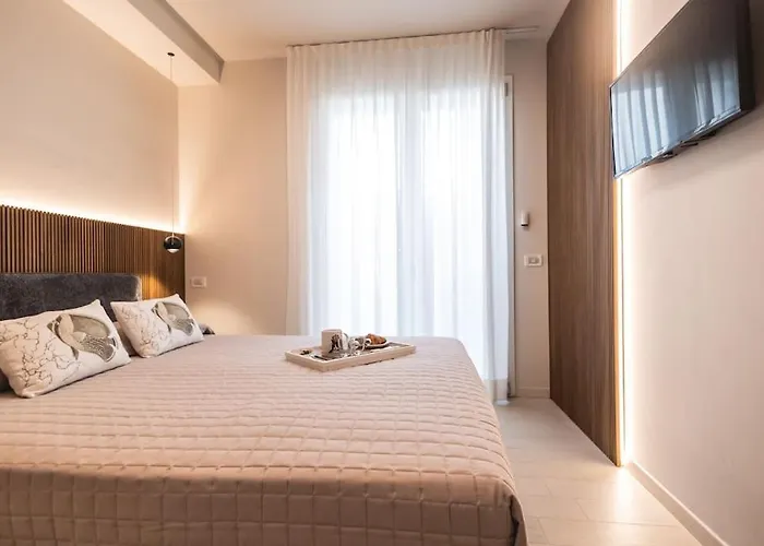 Amazhome - New Modern Seaside House Near The Sea ريتشيوني