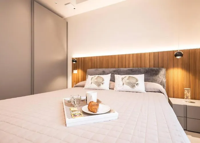 Amazhome - New Modern Seaside House Near The Sea