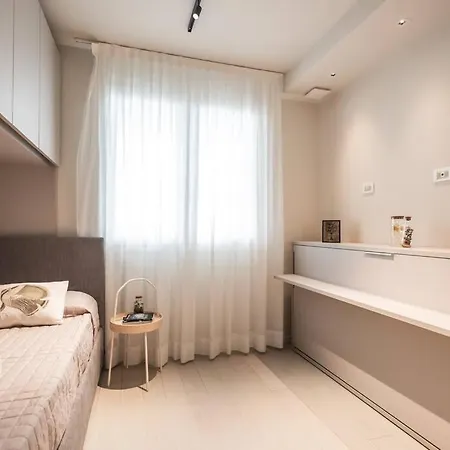 公寓 Amazhome - New Modern Seaside House Near The Sea