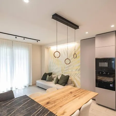 Appartement Amazhome - New Modern Seaside House Near The Sea