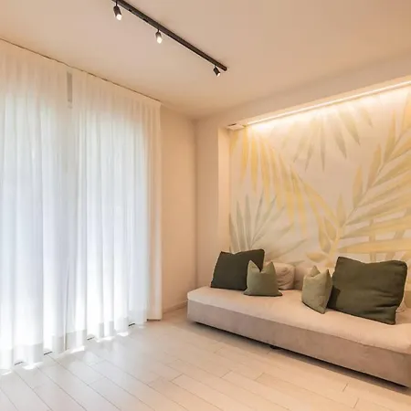 Amazhome - New Modern Seaside House Near The Sea *