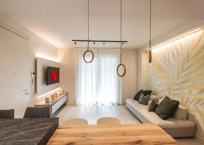 Amazhome - New Modern Seaside House Near The Sea