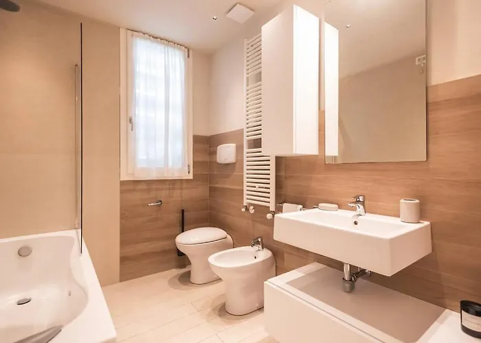 Amazhome - New Modern Seaside House Near The Sea